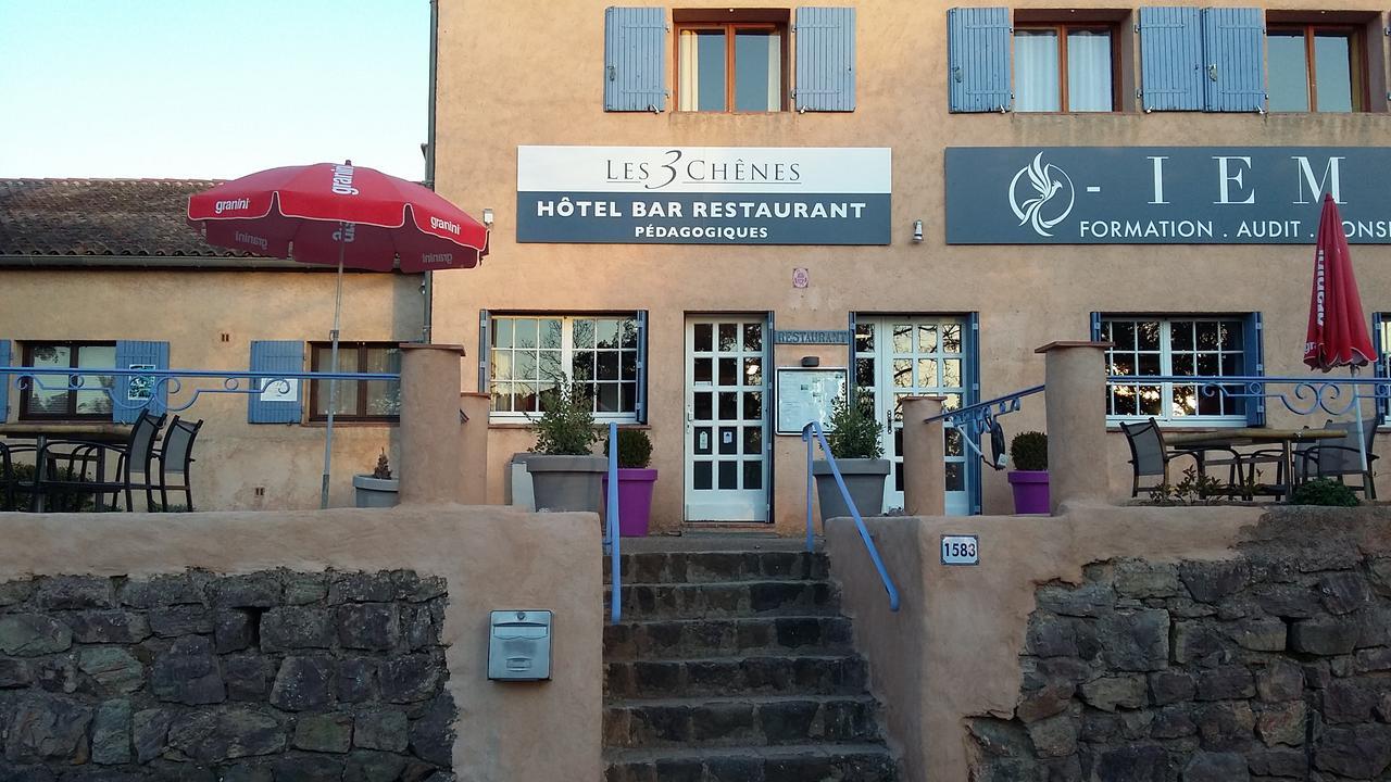 Hotel Restaurant Les 3 Chenes Fréjus Екстериор снимка