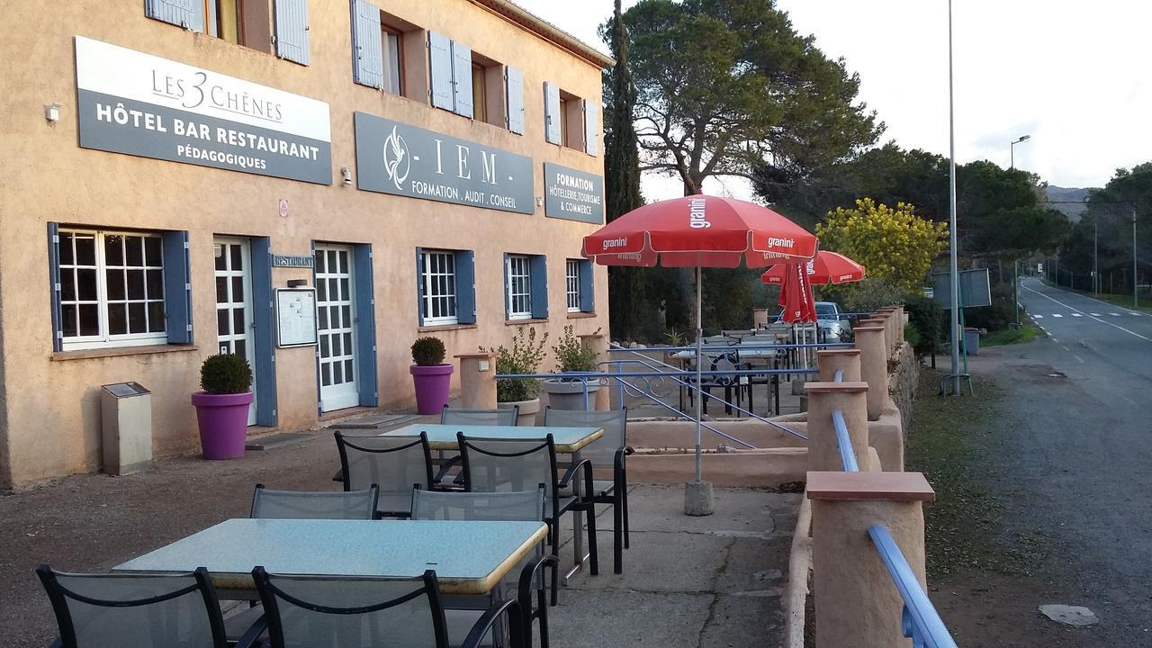 Hotel Restaurant Les 3 Chenes Fréjus Екстериор снимка